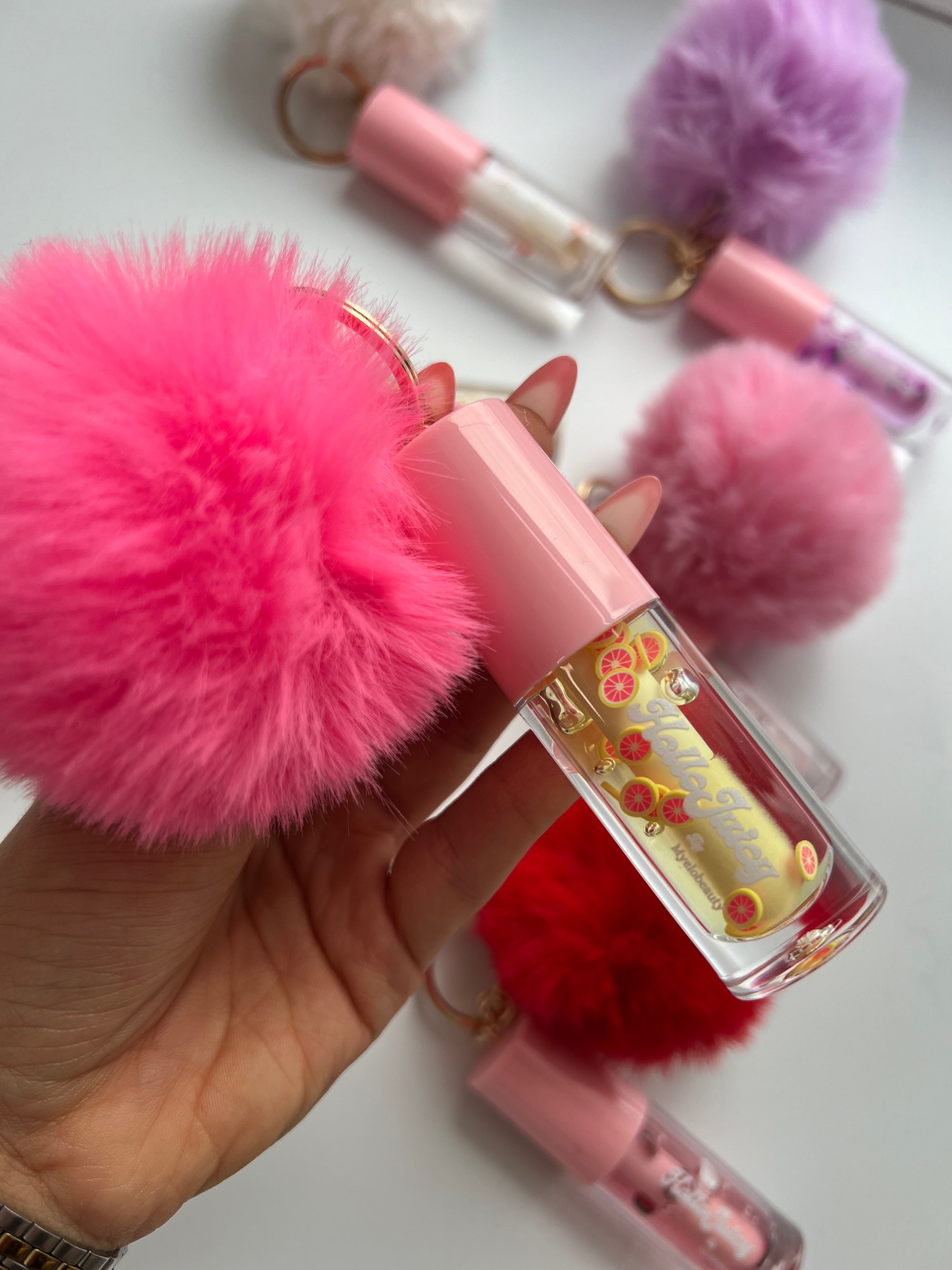 HelloJuicy pompon