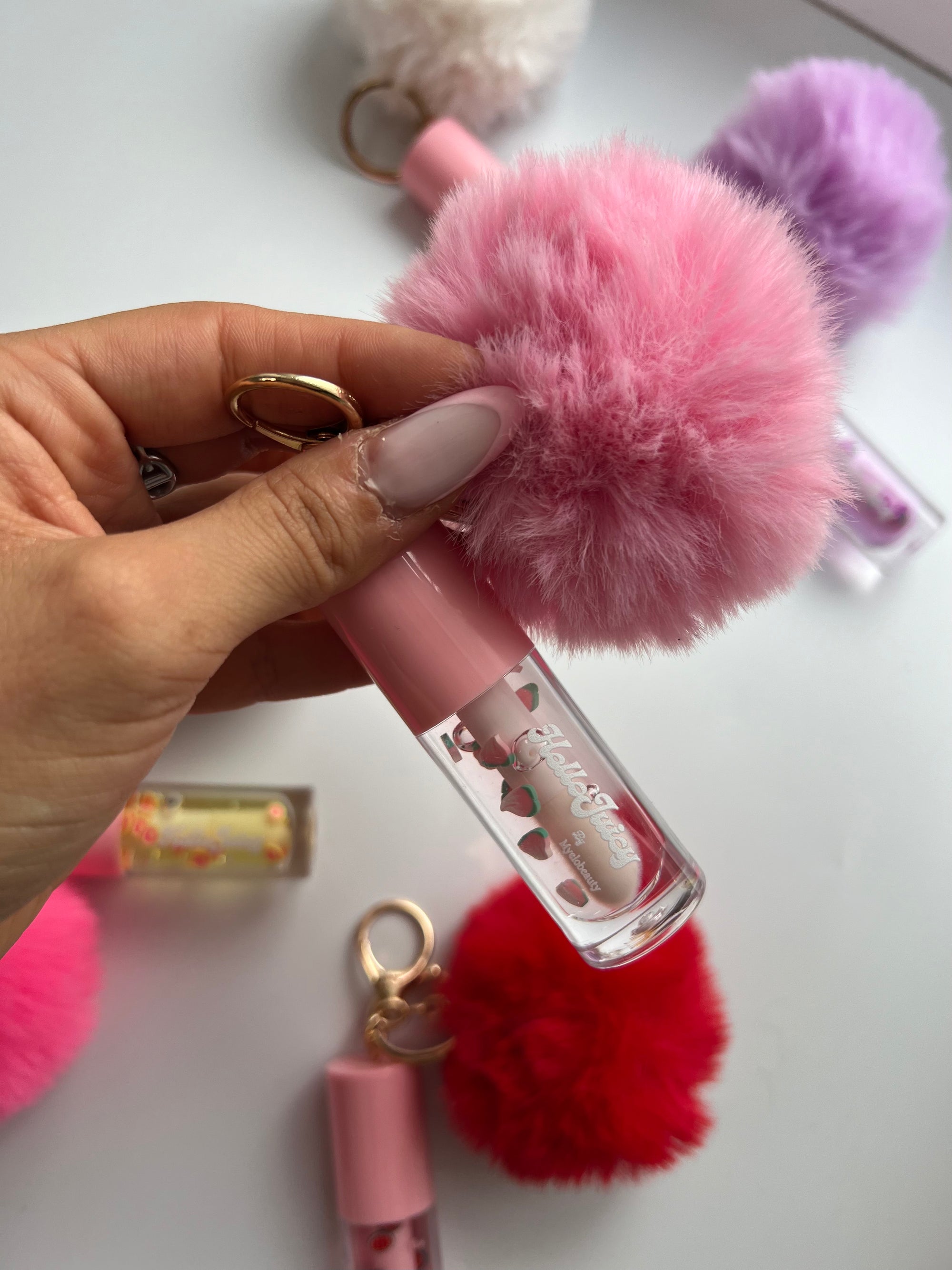 HelloJuicy pompon