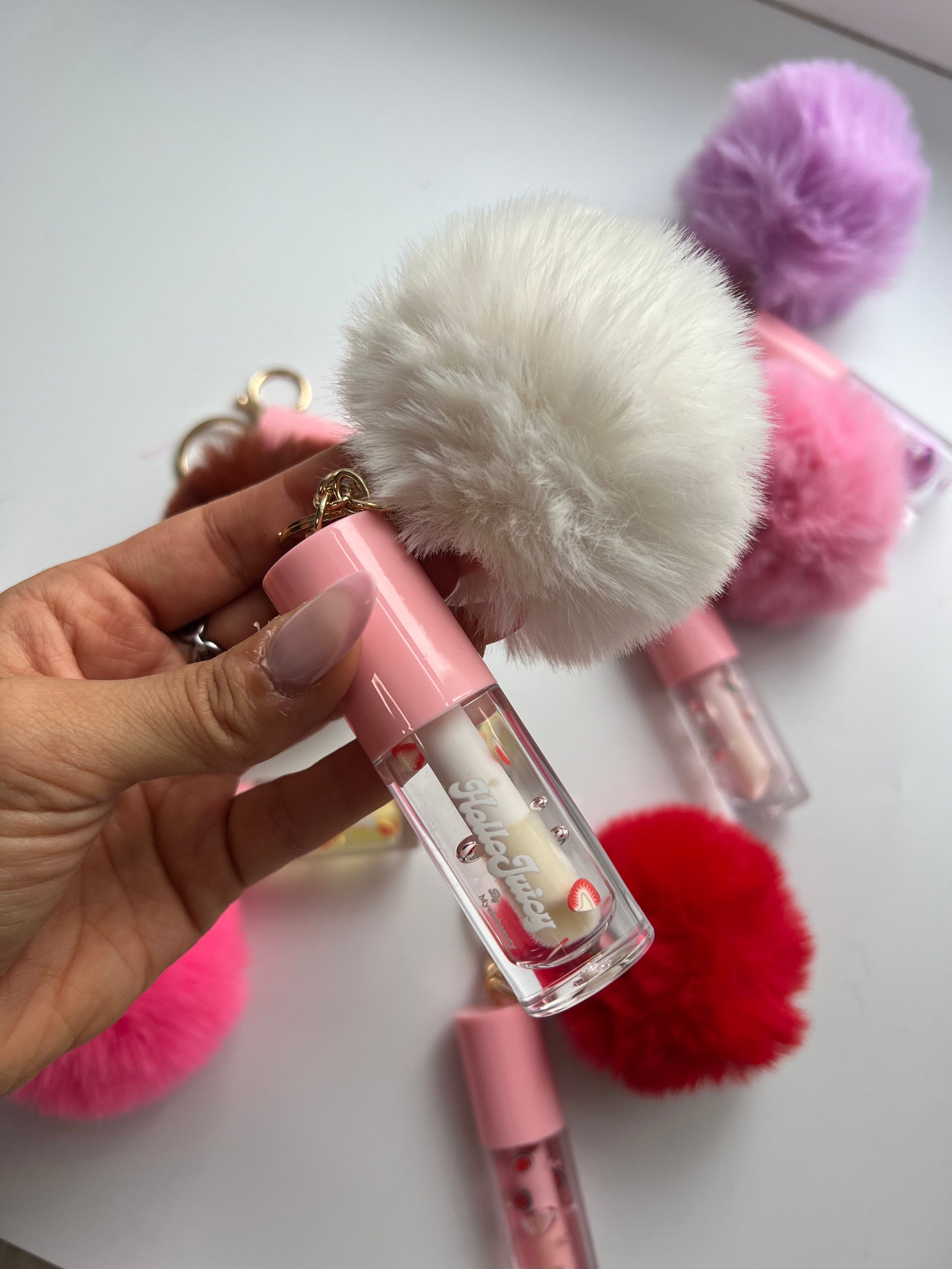 HelloJuicy pompon