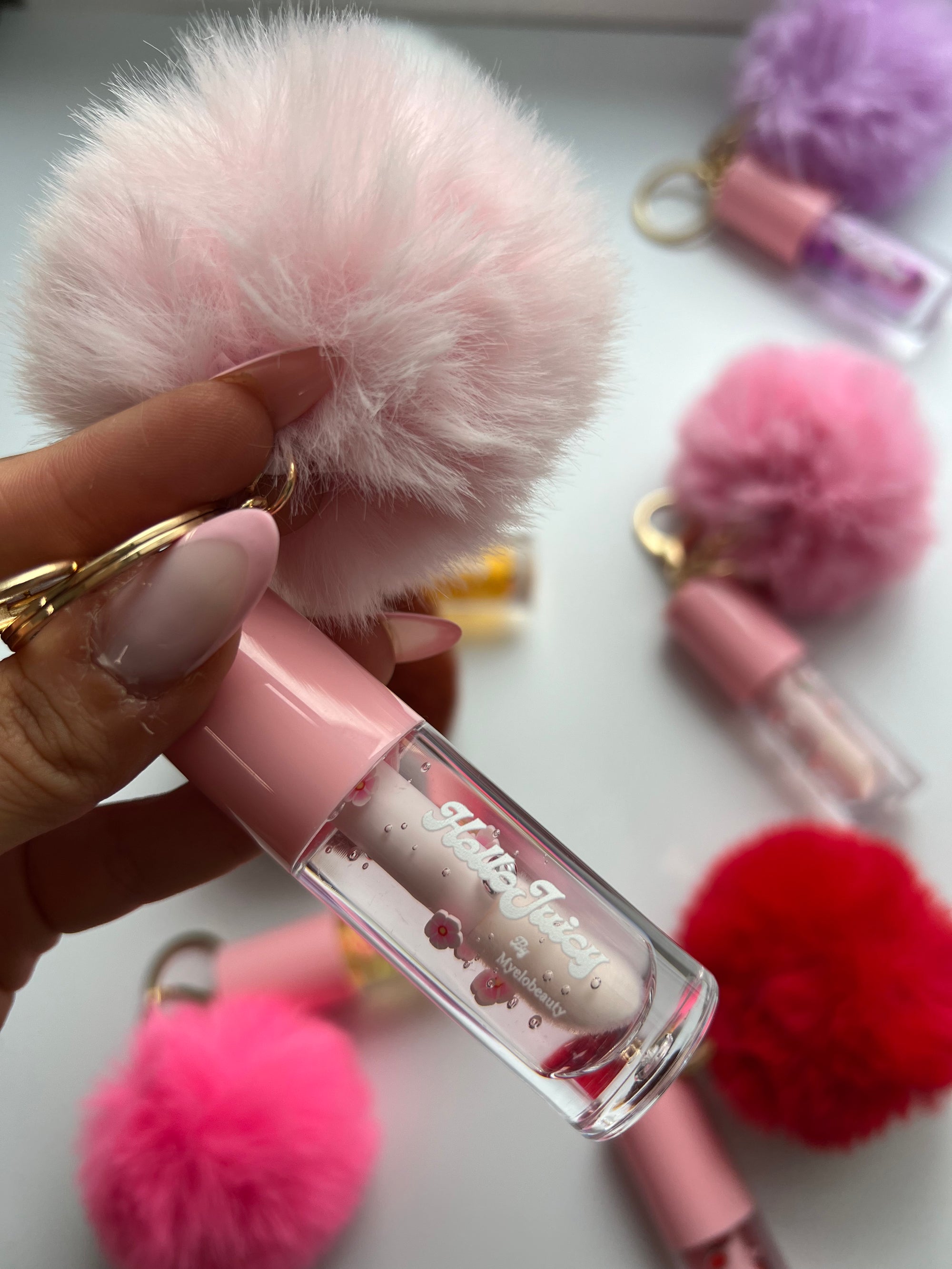 HelloJuicy pompon