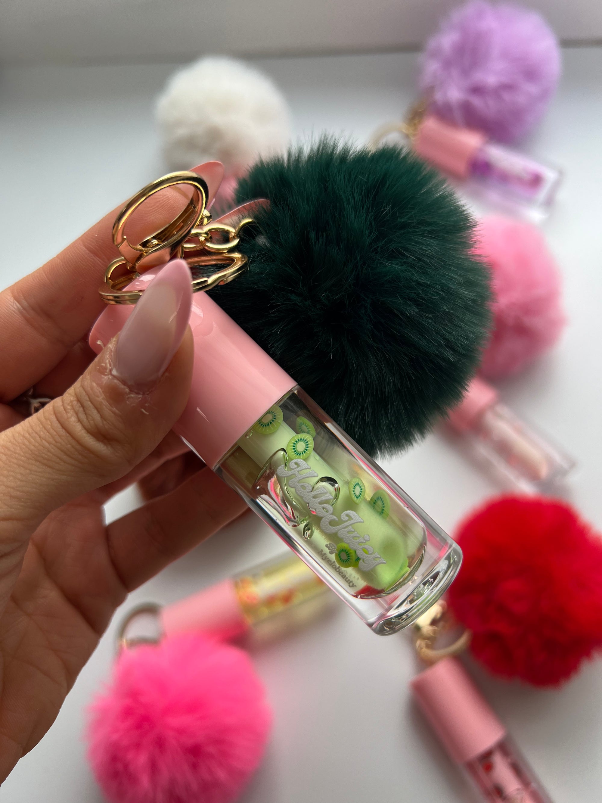 HelloJuicy pompon