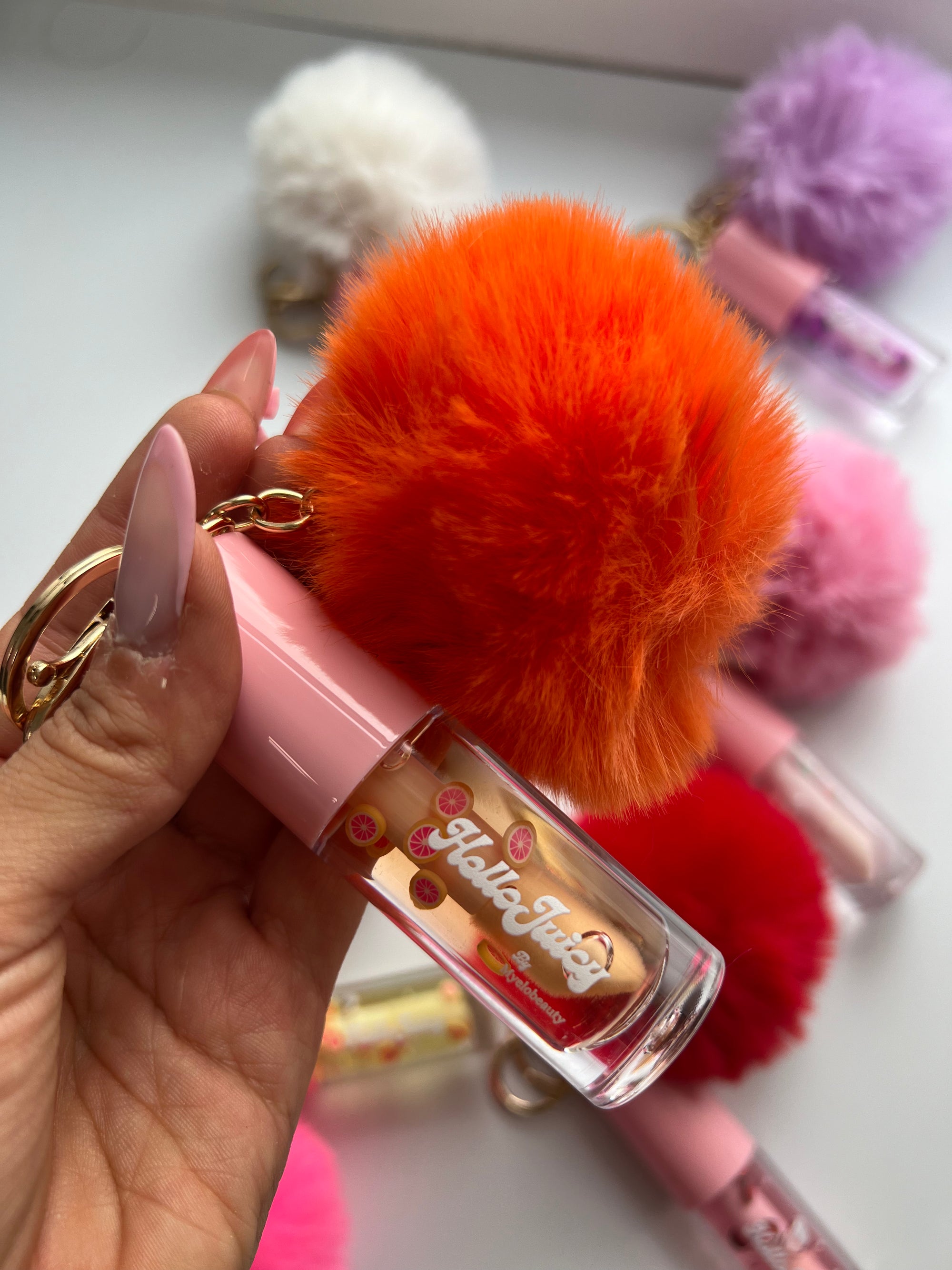 HelloJuicy pompon