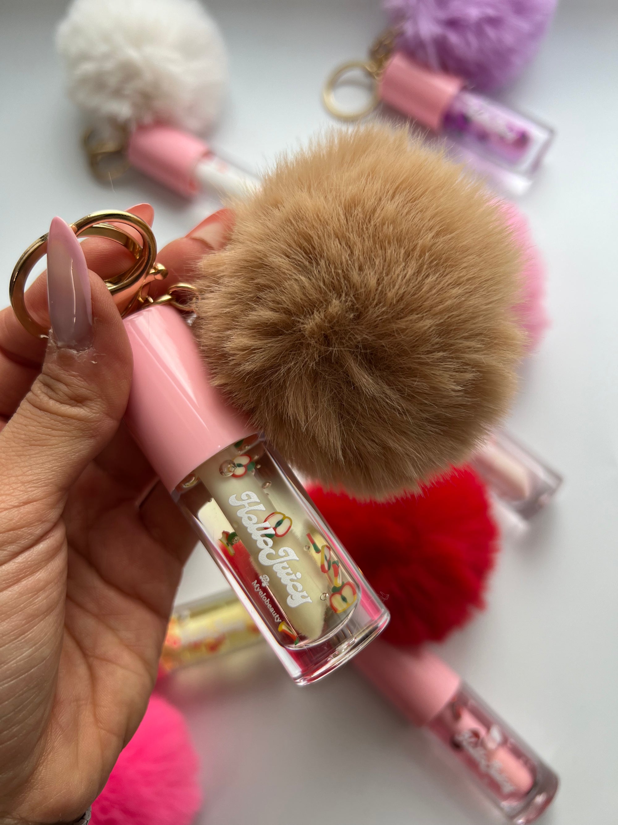 HelloJuicy pompon
